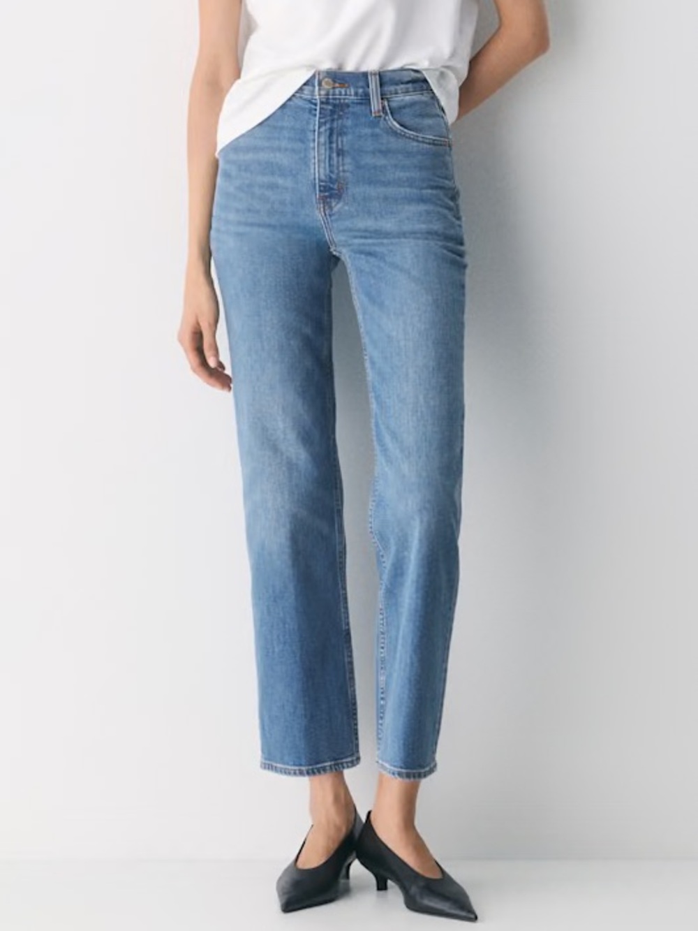 Aritzia Denim Forum the Arlo high rise straight 28L jeans 24 blue denim